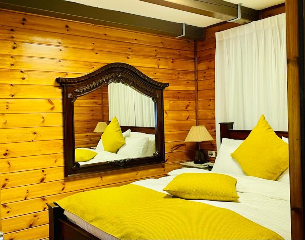 Lodge Out Of Africa *